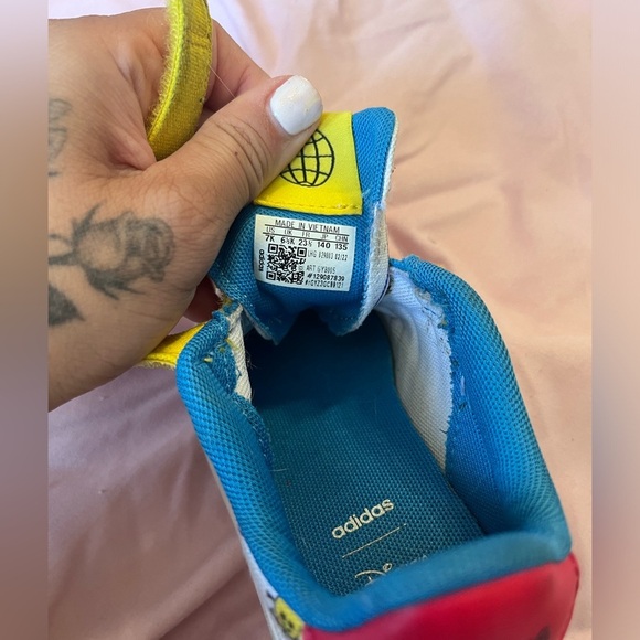 Adorable Disney Mickey Mouse Skateboarding by Adidas Toddler size 7 sneakers - Picture 3 of 3